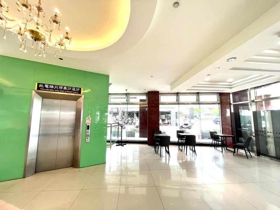 Lan Yin Tie Dao Hotel Tainan Esterno foto