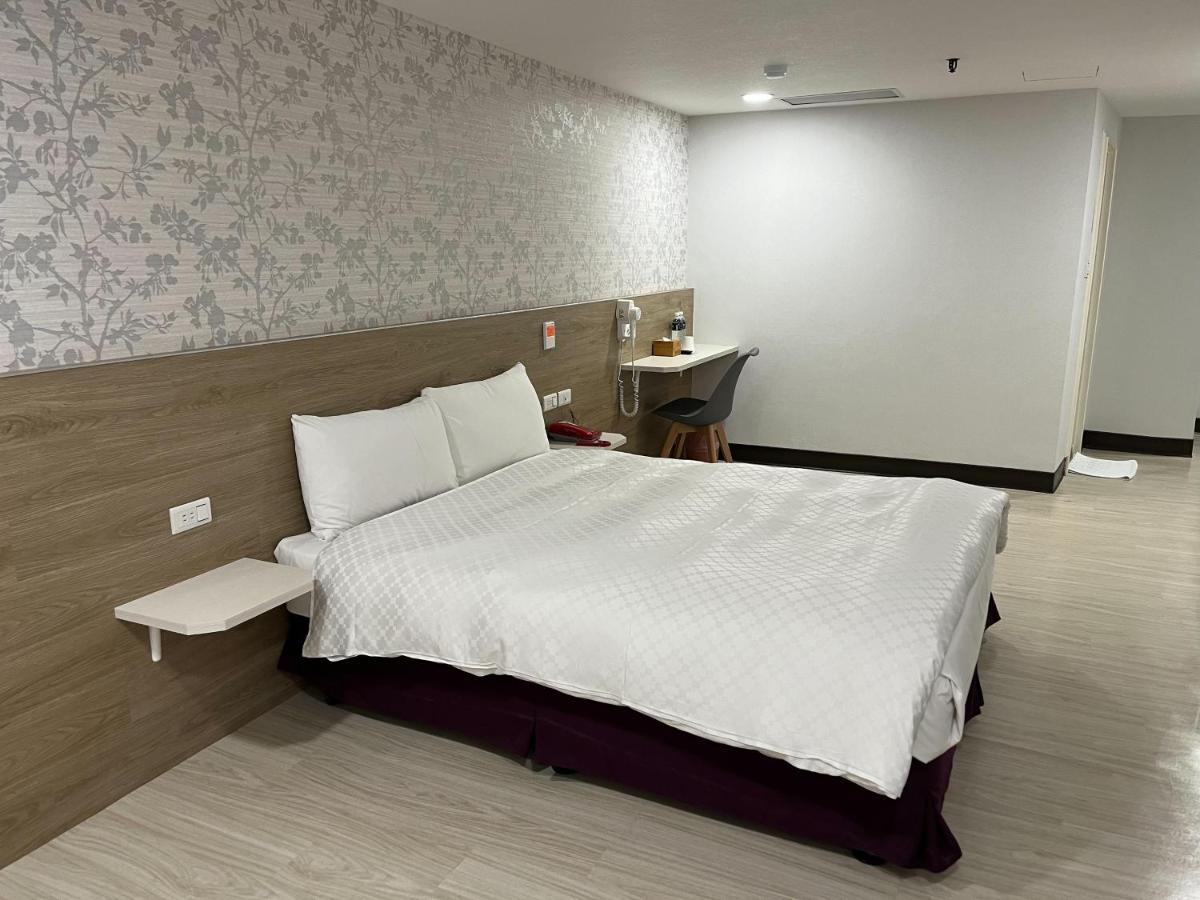 Lan Yin Tie Dao Hotel Tainan Esterno foto