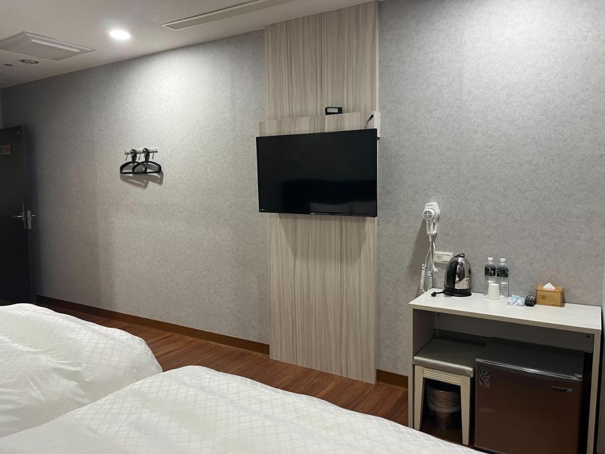 Lan Yin Tie Dao Hotel Tainan Esterno foto
