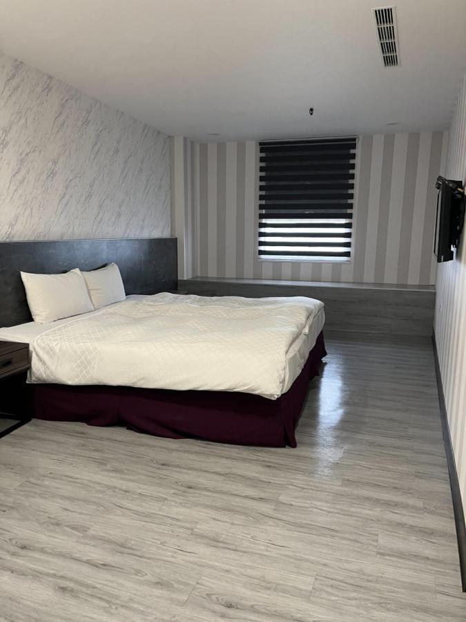 Lan Yin Tie Dao Hotel Tainan Esterno foto