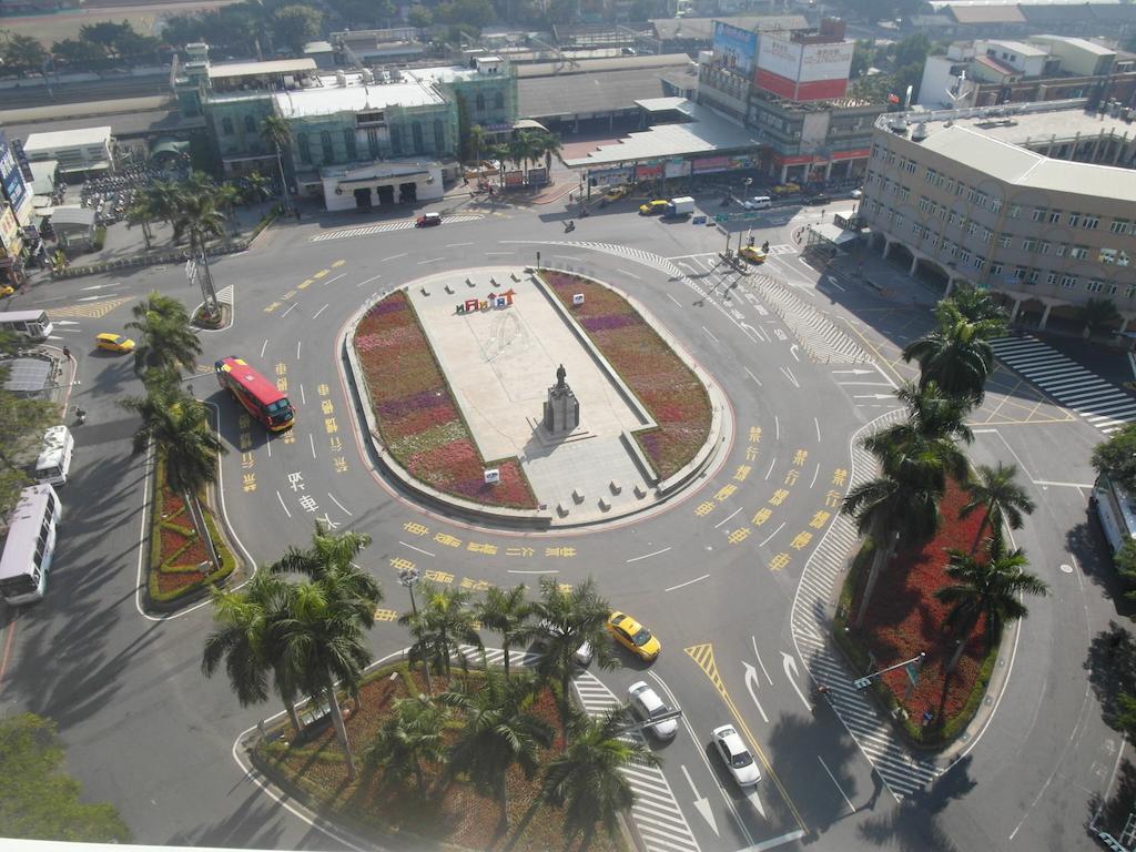 Lan Yin Tie Dao Hotel Tainan Esterno foto