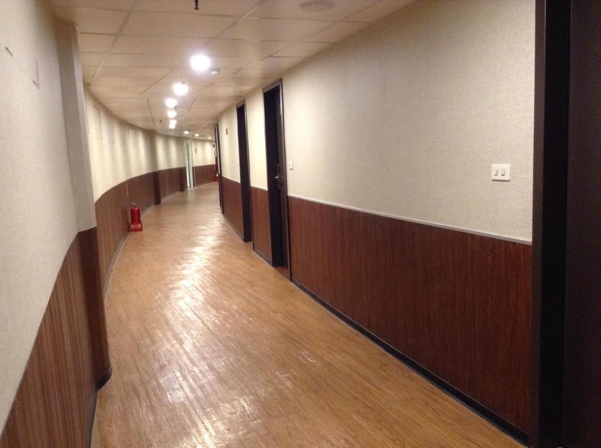 Lan Yin Tie Dao Hotel Tainan Esterno foto